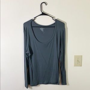 Gray Scoop Long Sleeve T-Shirt